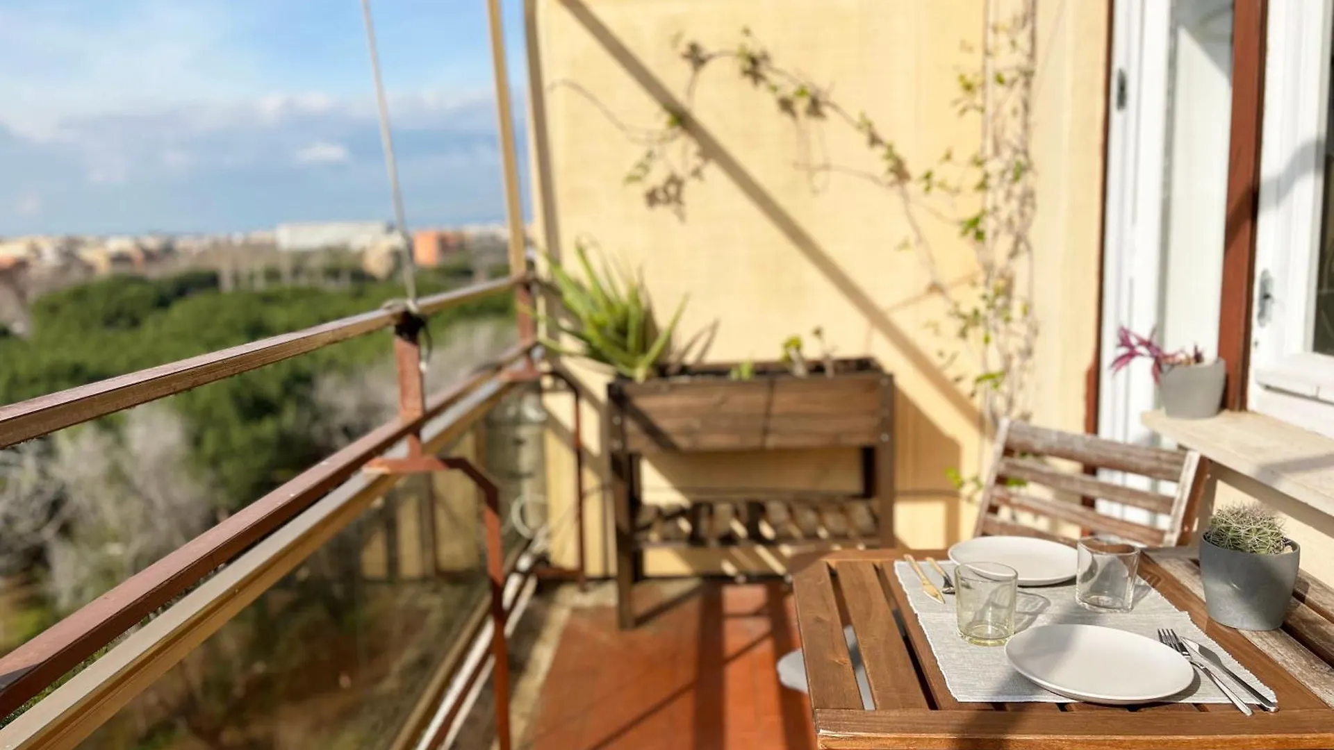 Yellow Sweet Home Rome Apartment