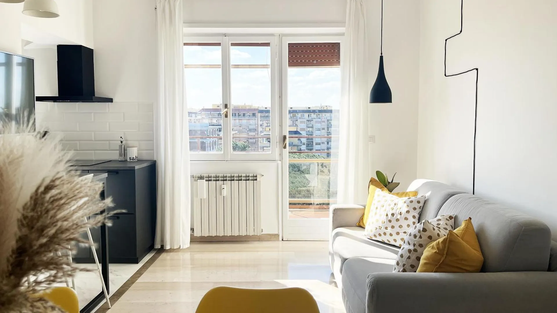 Yellow Sweet Home Rome